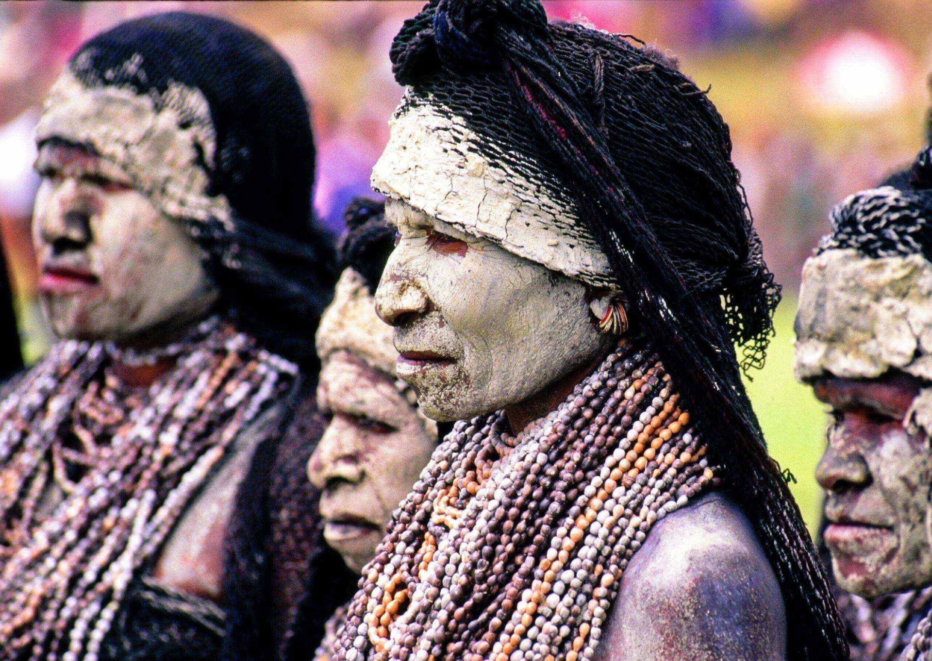 Femme Mendi, Papouasie Nouvelle-Guinée © www.philippepataudcélérier.com