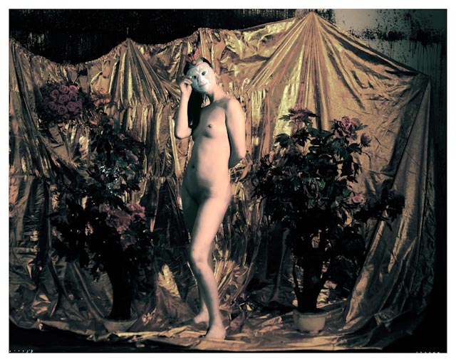 Woman Nude with Wu Kong Mask, 2007 © HAN Lei. Courtesy of m97 Gallery.