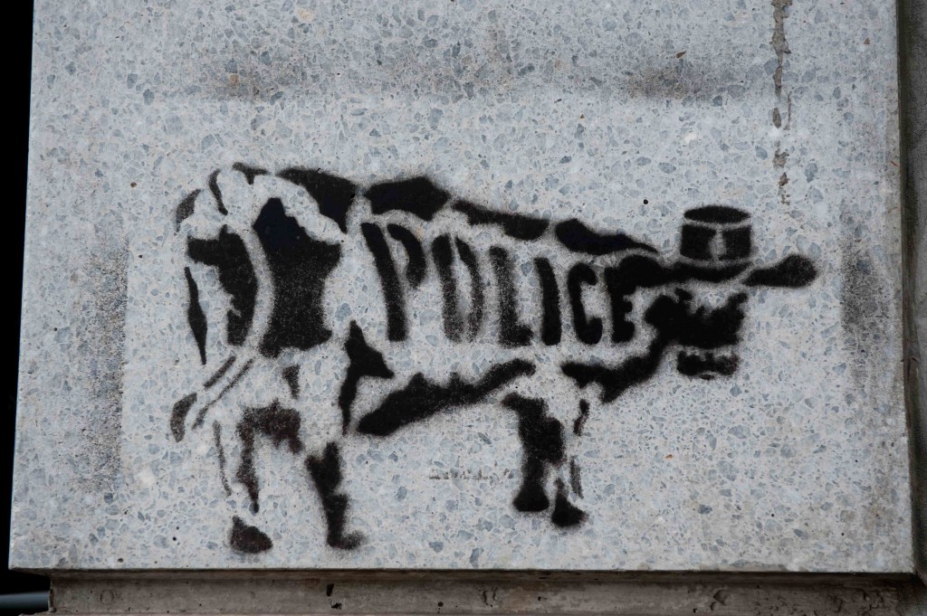 Mort aux vaches © ppc, Paris, 75011, 2012