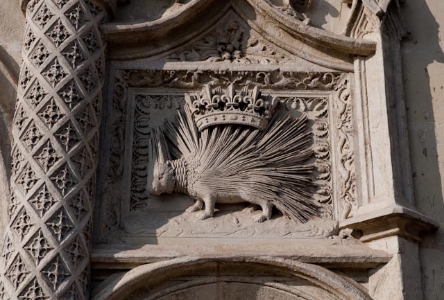 Le porc-épic, symbole de Louis XII " Qui s’y frotte s’y pique", Château royal de Blois © PPC