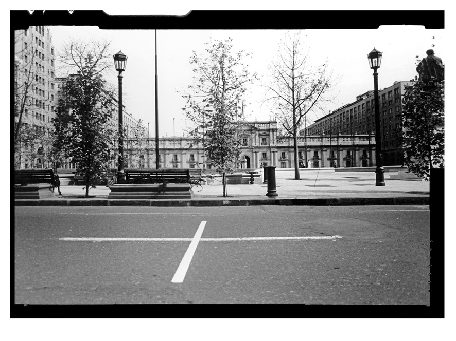 © Lotti Rosenfeld, La Moneda, 1985.